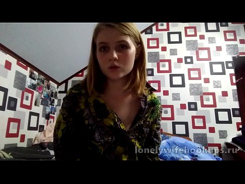 ❤️ Xwendekarê ciwan blonde ji Rûsyayê ji dîkên mezintir hez dike. ❌ Pornoya malê li ku.yespornpics.ru ️❤